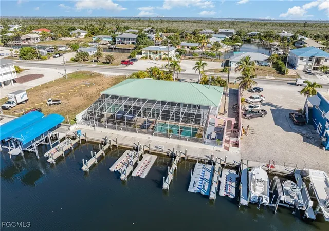 2nd image of 3211 Stringfellow Rd #104, Saint James City, FL 33956 | MLS# 2025022556