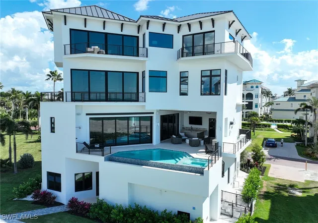 Photo 2 of Mansion for sale at 105 Saint Eustacius Ln, Bonita Springs, FL 34134 | MLS# 225076119 | Listing updated on 2026-08-03