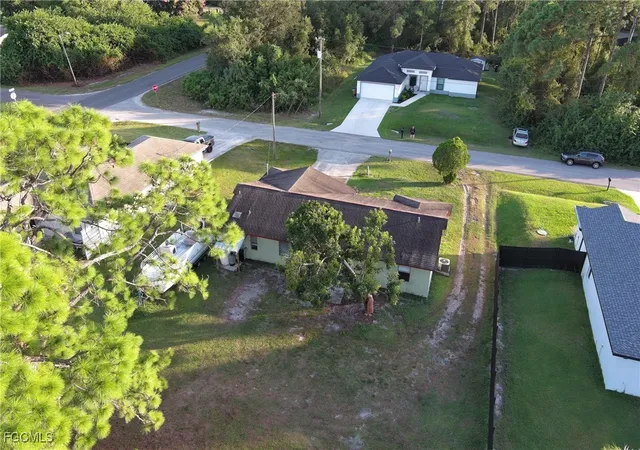 33rd image of 2802 2nd St Sw, Lehigh Acres, FL 33976 | MLS# 2025022650