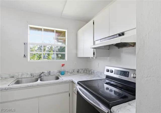 5th image of 2802 2Nd St Sw, Lehigh Acres, FL 33976 | MLS# 2025022650