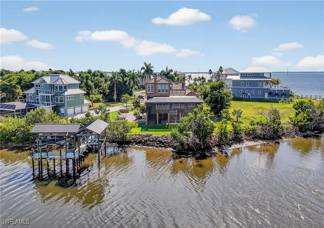 Photo 3 of Sale Pending at 4961 Galt Is Ave, Saint James City, FL 33956 | MLS# 225081273 | Listing updated on 2026-07-13