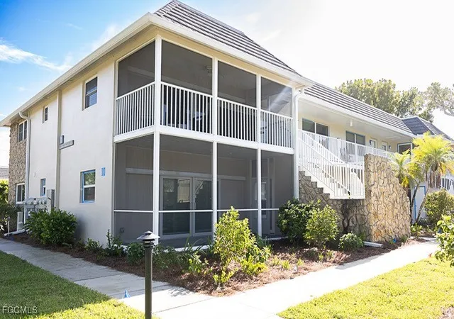 Photo 2 of Condo for sale at 601 Periwinkle Way #D5, Sanibel, FL 33957 | MLS# 2025022838 | Listing updated on 2026-08-31
