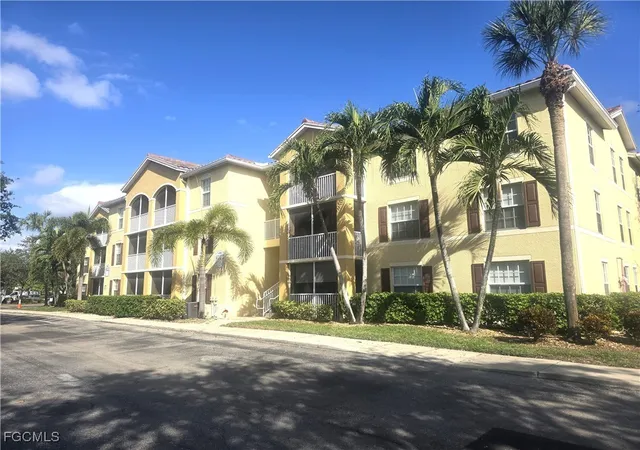 Homes for sale in Fort Myers, FL | 4122 Residence Dr #108, Fort Myers, FL 33901 | MLS# 2025022959