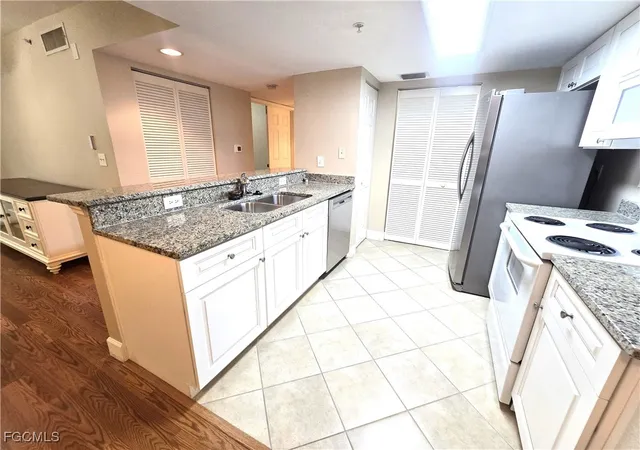 Homes for sale in Fort Myers, FL | 4122 Residence Dr #108, Fort Myers, FL 33901 | MLS# 2025022959
