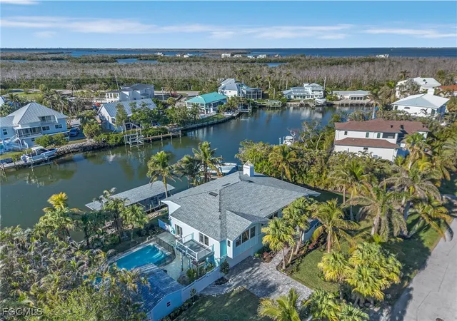 35th image of 1543 San Carlos Bay Dr, Sanibel, FL 33957 | MLS# 2025023027
