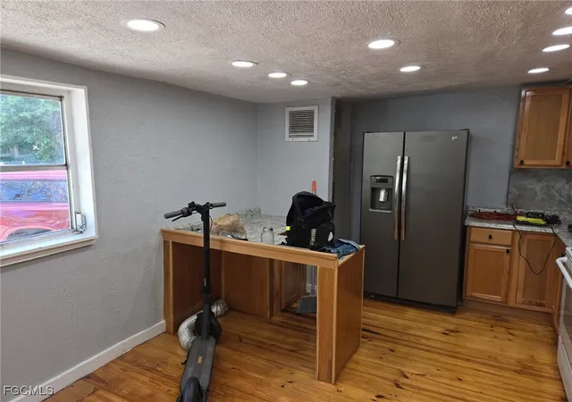 Photo 4 of Single family home for sale at 3207 Broadway, Fort Myers, FL 33901 | MLS# 2025023063 | Listing updated on 2026-06-10