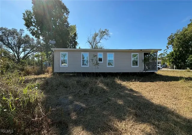 Photo 3 of Manufactured home for sale at 8315 Marx Dr, North Fort Myers, FL 33917 | MLS# 2025023087 | Listing updated on 2026-07-09