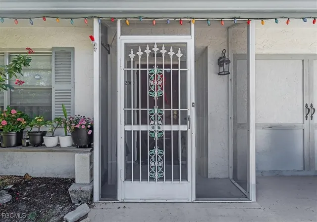 Photo 4 of Single family home for sale at 2960 Renee Ct, Fort Myers, FL 33905 | MLS# 2025023109 | Listing updated on 2026-04-23