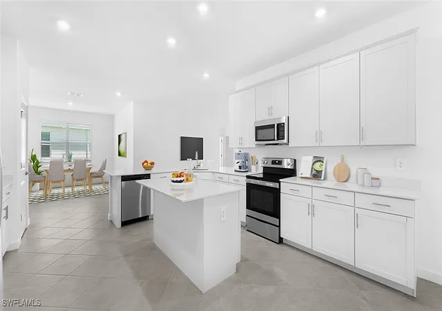 2nd image of 1553 Double Eagle Trl, Naples, FL 34120 | MLS# 225081904