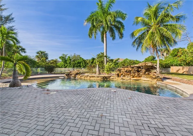 4th image of 16700 Wisteria Dr, Fort Myers, FL 33908 | MLS# 2025023404