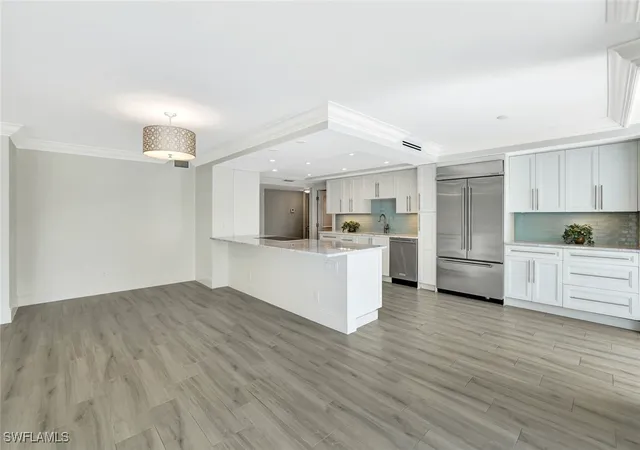 5th image of 4401 Gulf Shore Blvd N #C205, Naples, FL 34103 | MLS# 225081759