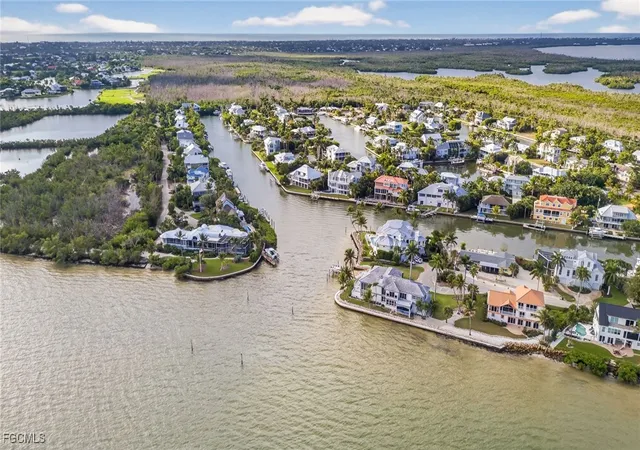 2nd image of 1480 Angel Dr, Sanibel, FL 33957 | MLS# 2025023457