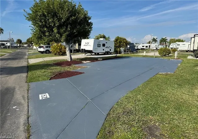 Photo 3 of Land for sale at 19681 Summerlin #152 Rd, Fort Myers, FL 33908 | MLS# 2025023536 | Listing updated on 2026-07-29