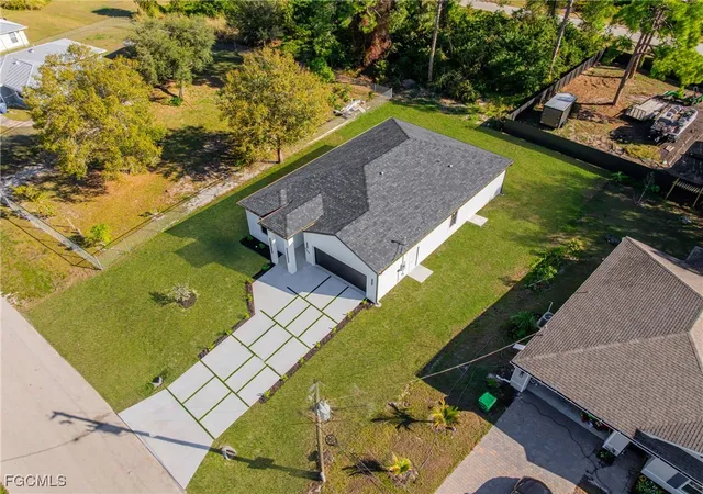 5th image of 5008 N Obispo Cir, Labelle, FL 33935 | MLS# 2025023625