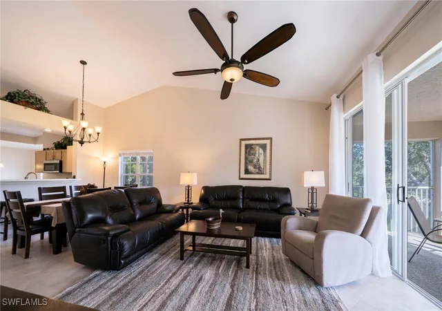 5th image of 440 Wiggins Lake Ct, Naples, FL 34110