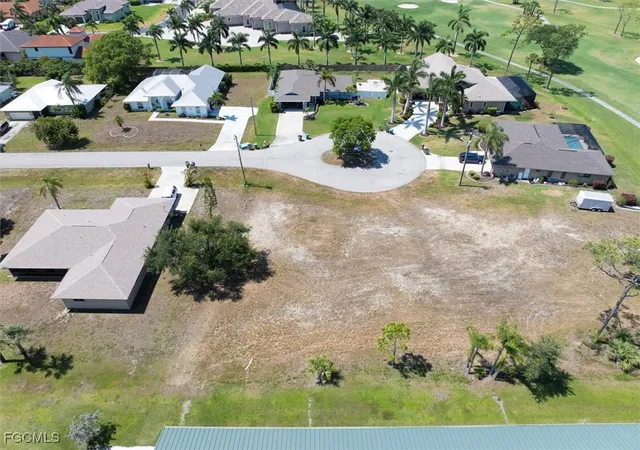 2nd image of 1011 Sw 21st Ln, Cape Coral, FL 33991 | MLS# 2025023683