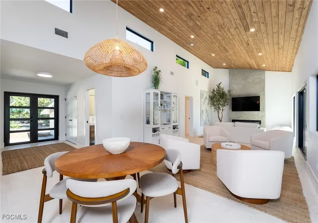 Photo 1 of Single family home for sale at 5801 Sanibel Captiva Rd, Sanibel, FL 33957 | MLS# 2025023759 | Listing updated on 2026-02-11