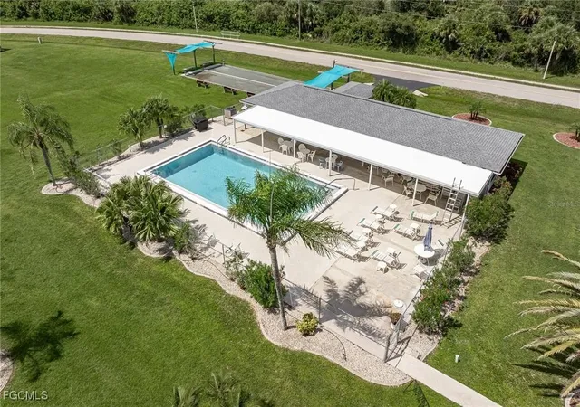 3rd image of 12274 SW Egret Cir, Lake Suzy, FL 34269