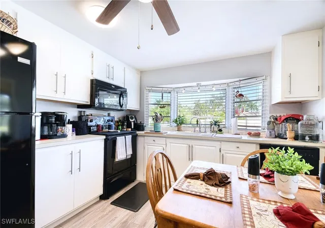 Photo 4 of Manufactured home for sale at 41 Sonderhen Dr, Naples, FL 34114 | MLS# 225082821 | Listing updated on 2026-06-22