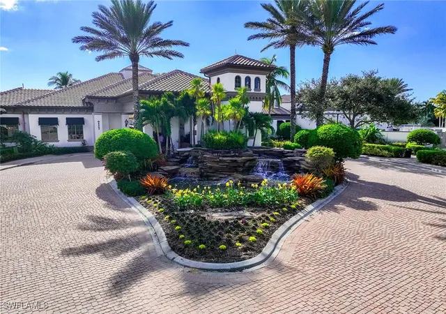 2nd image of 7781 Hawthorne Dr, Naples, FL 34113