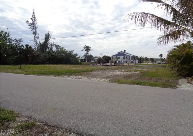 Photo 3 of Land for sale at 2947 Cussell Dr, Saint James City, FL 33956 | MLS# 2025024002 | Listing updated on 2026-05-11