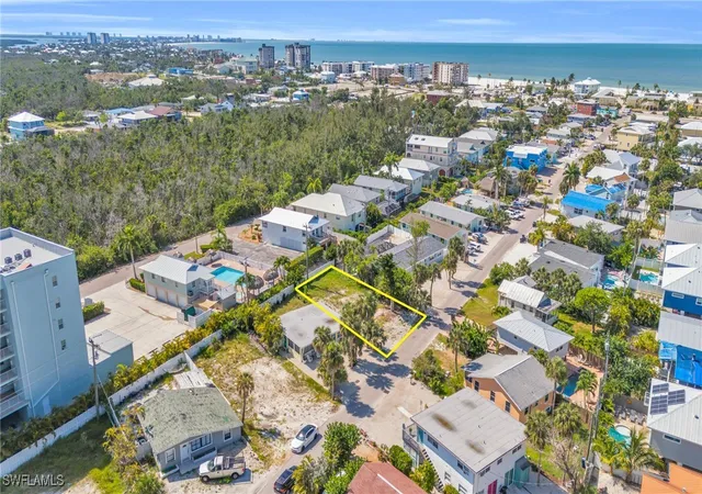 14th image of 250 Fairweather Ln, Fort Myers Beach, FL 33931 | MLS# 225082979