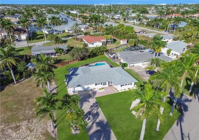 Homes for sale in Cape Coral, FL | 261 Bayshore Dr, Cape Coral, FL 33904 | MLS# 225083085