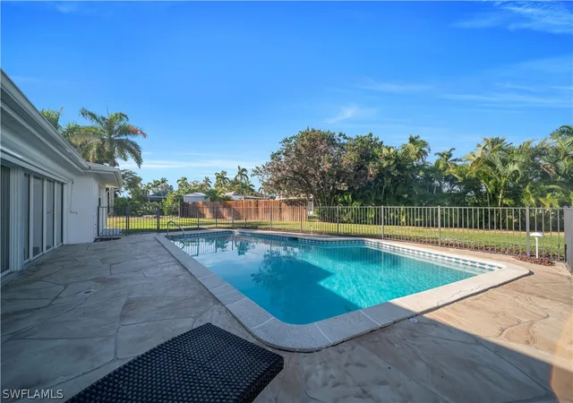 Homes for sale in Cape Coral, FL | 261 Bayshore Dr, Cape Coral, FL 33904 | MLS# 225083085