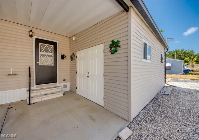 4th image of 4939 Mullette Ln, Saint James City, FL 33956 | MLS# 2025024128