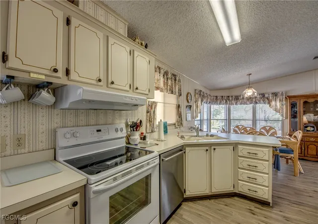 5th image of 4939 Mullette Ln, Saint James City, FL 33956 | MLS# 2025024128