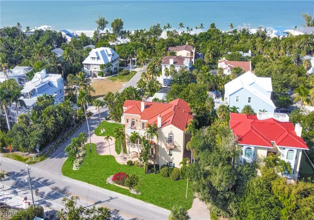 3rd image of 15160 Captiva Dr, Captiva, FL 33924 | MLS# 2025024133