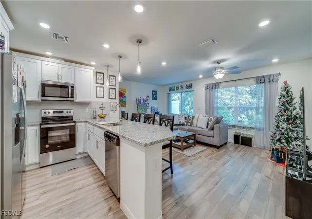 4th image of 15100 Caspian Tern Ct #102, North Fort Myers, FL 33917 | MLS# 2025024183