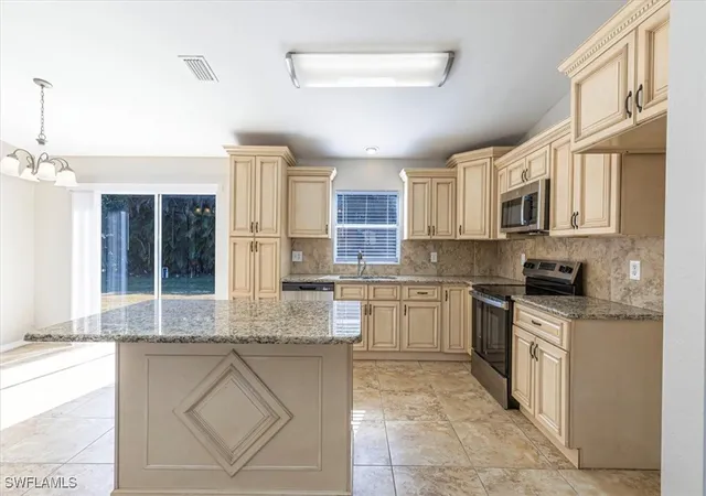 5th image of 1510 Sw 13Th Ter, Cape Coral, FL 33991 | MLS# 225082663