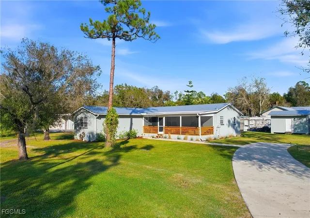 2nd image of 19550 Nalle Rd, North Fort Myers, FL 33917 | MLS# 2025024382