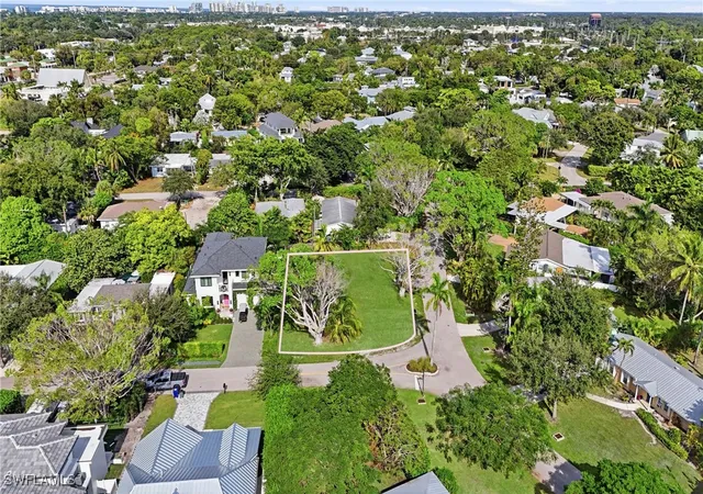 4th image of 1165 8Th Ter N, Naples, FL 34102 | MLS# 225082232