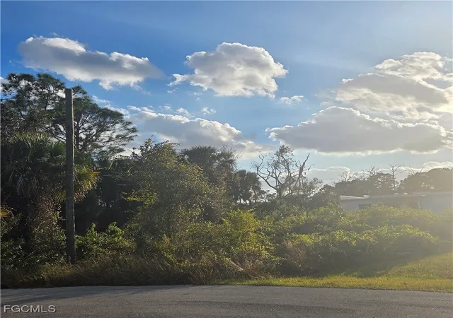 Photo 3 of Land for sale at 623 Lionel Ct, Lehigh Acres, FL 33972 | MLS# 2025024442 | Listing updated on 2026-09-30