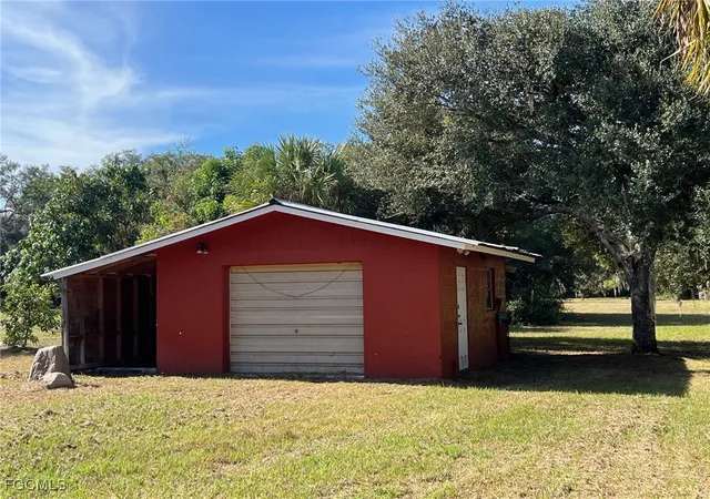 21st image of 13191 Idylwild Farm Rd, Fort Myers, FL 33905 | MLS# 2025024520