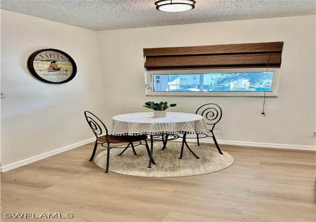 3rd image of 645 Squire Ct, Naples, FL 34104