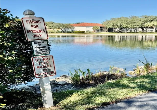 2nd image of 645 Squire Ct, Naples, FL 34104