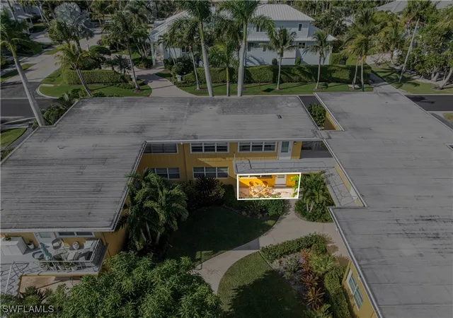 2nd image of 207 8Th Ave S, Naples, FL 34102