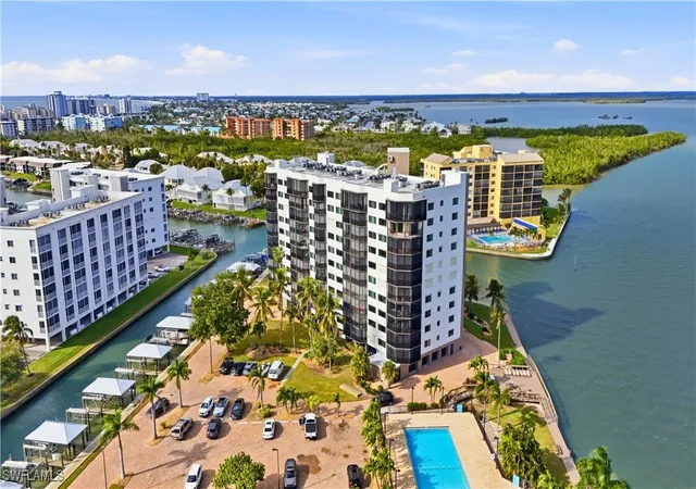 4th image of 4265 Bay Bch Ln, Fort Myers Beach, FL 33931