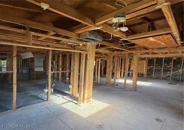 4th image of 13761 Sophomore Ln, Fort Myers, FL 33912 | MLS# 2025024883