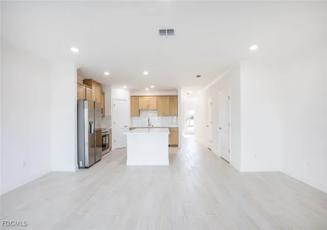 Photo 4 of Townhouse for sale at 10532 Fountain Palm Cir, Bokeelia, FL 33922 | MLS# 2025024953 | Listing updated on 2026-08-01