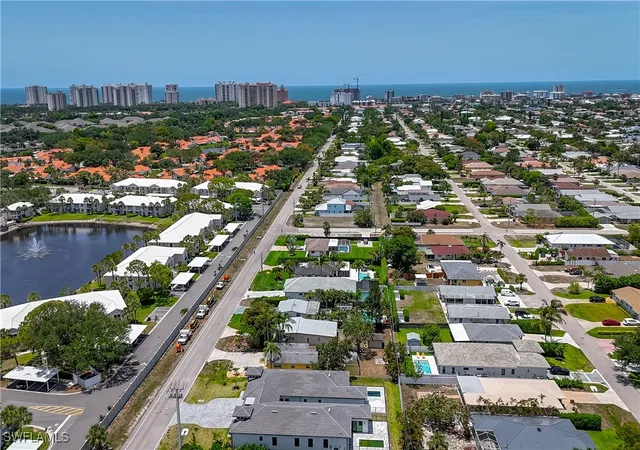 36th image of 833/837 91st Ave N, Naples, FL 34108 | MLS# 225083840