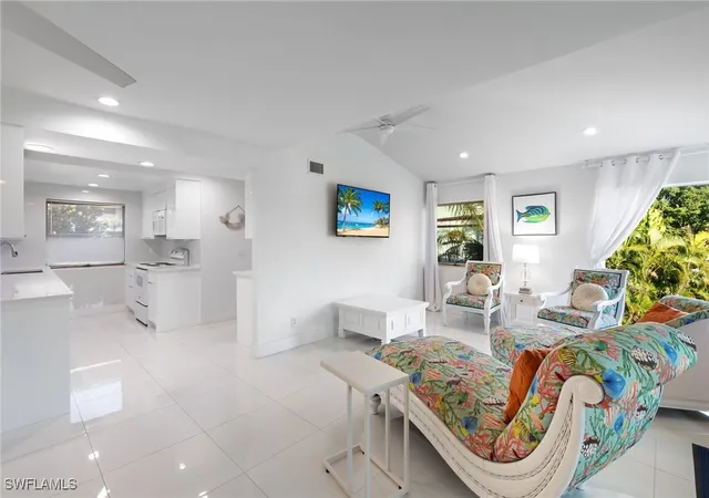 5th image of 821 Palm St, Marco Island, FL 34145 | MLS# 225082012