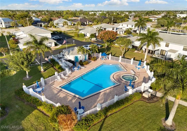 Homes for sale in Marco Island, FL | 1332 Delbrook, Marco Island, FL 34145 | Houzeo
