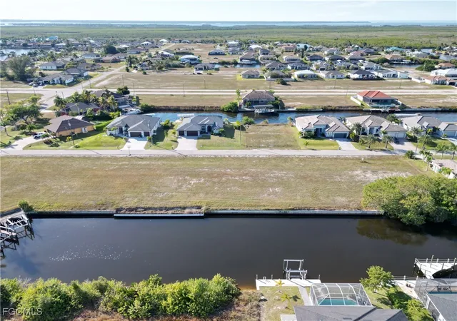 5th image of 1221 Nw 39th Ave, Cape Coral, FL 33993 | MLS# 2025025406