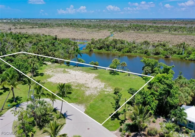 Photo 4 of Land for sale at 4037 Coquina Dr, Sanibel, FL 33957 | MLS# 2025025431 | Listing updated on 2026-07-22