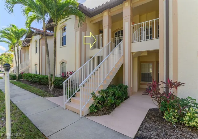 Listing Photo 5 - Condo for sale in building located at 290 Newport Dr, Naples, FL 34114 - Unit #107