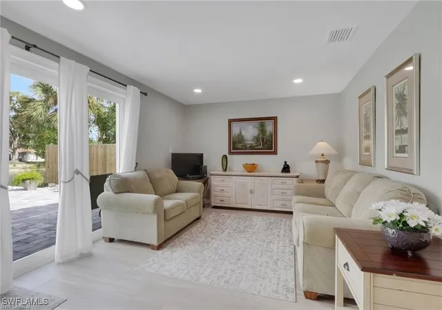 5th image of 829 107Th Ave N, Naples, FL 34108 | MLS# 225083353